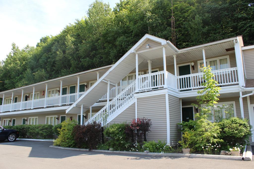 Berkshire Travel Lodge Canaan Exterior foto